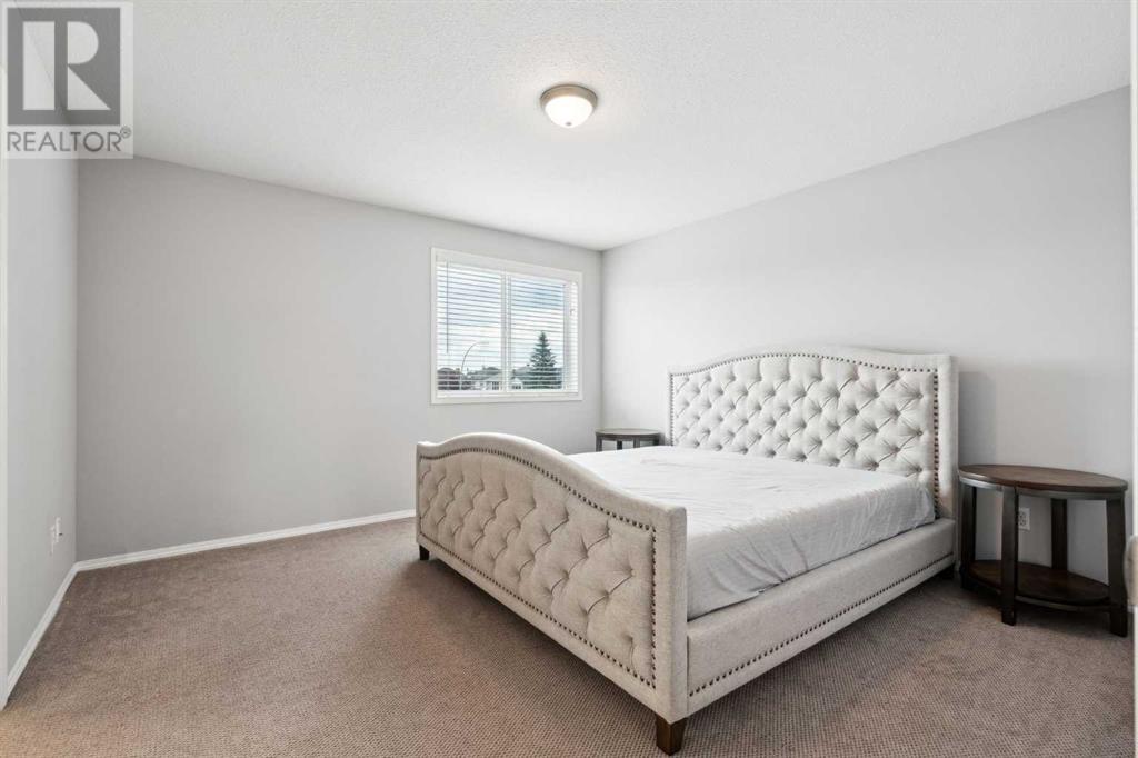 Single Family House for Sale in  Somerglen Way SW Somerset Calgary 