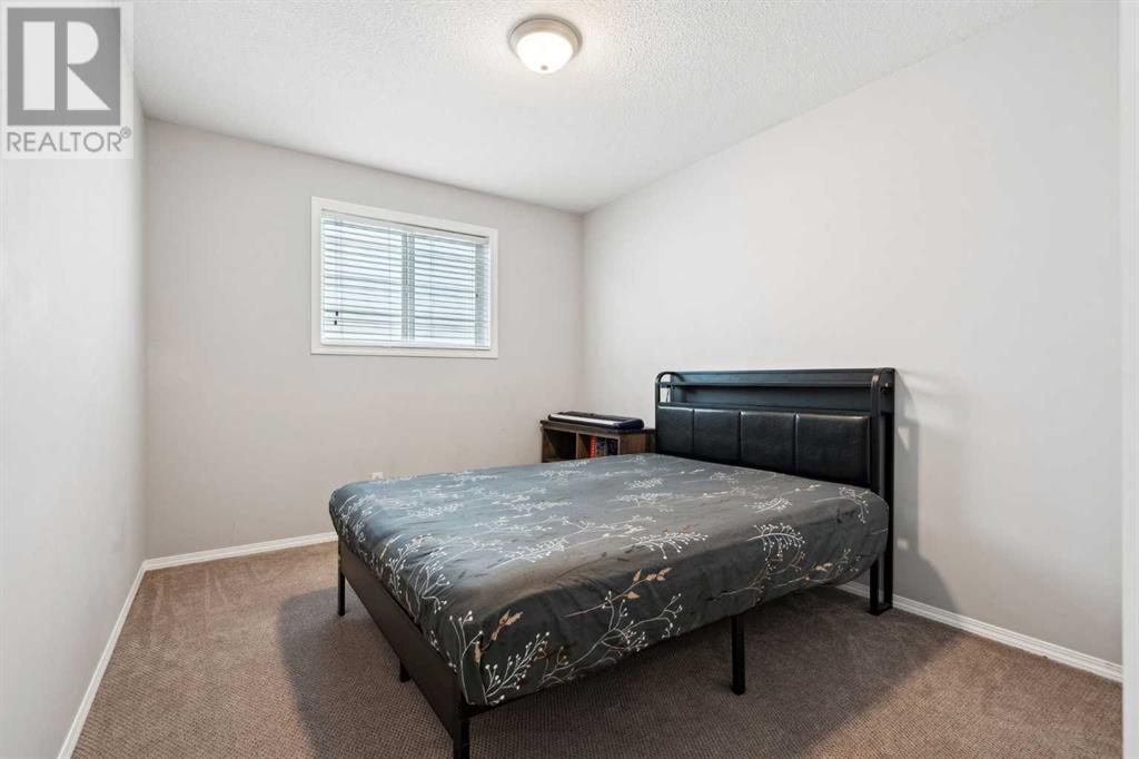 Single Family House for Sale in  Somerglen Way SW Somerset Calgary 