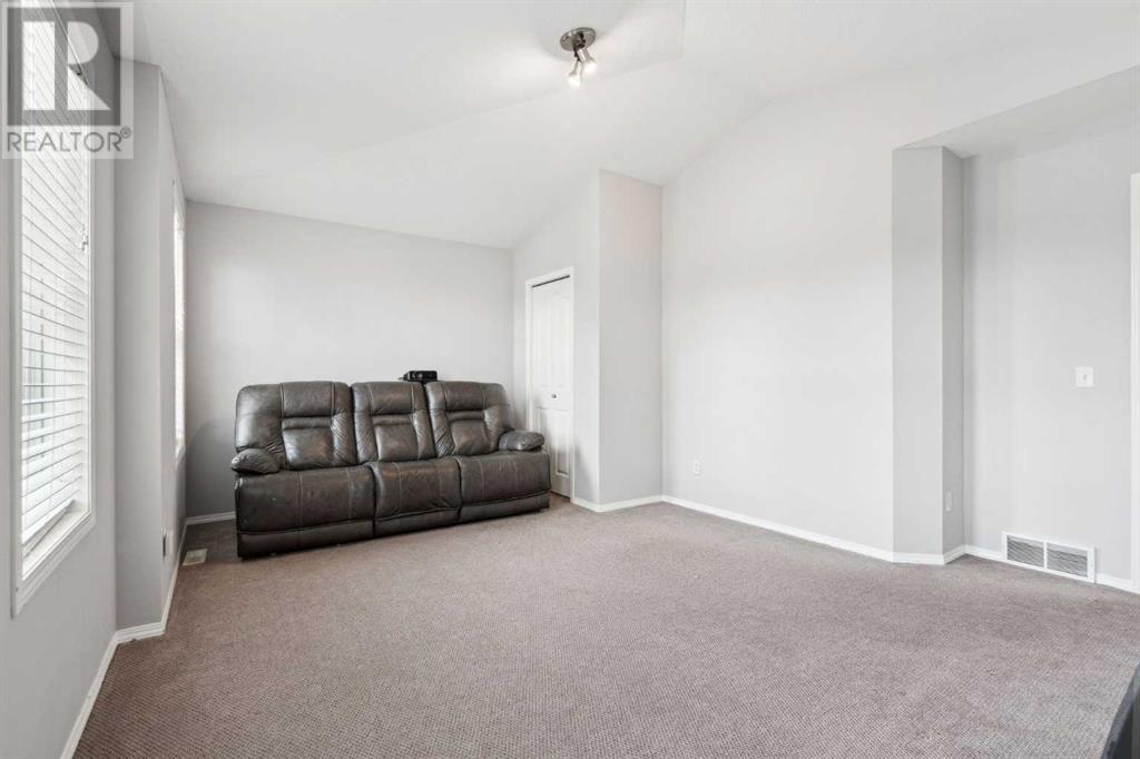 Single Family House for Sale in  Somerglen Way SW Somerset Calgary 