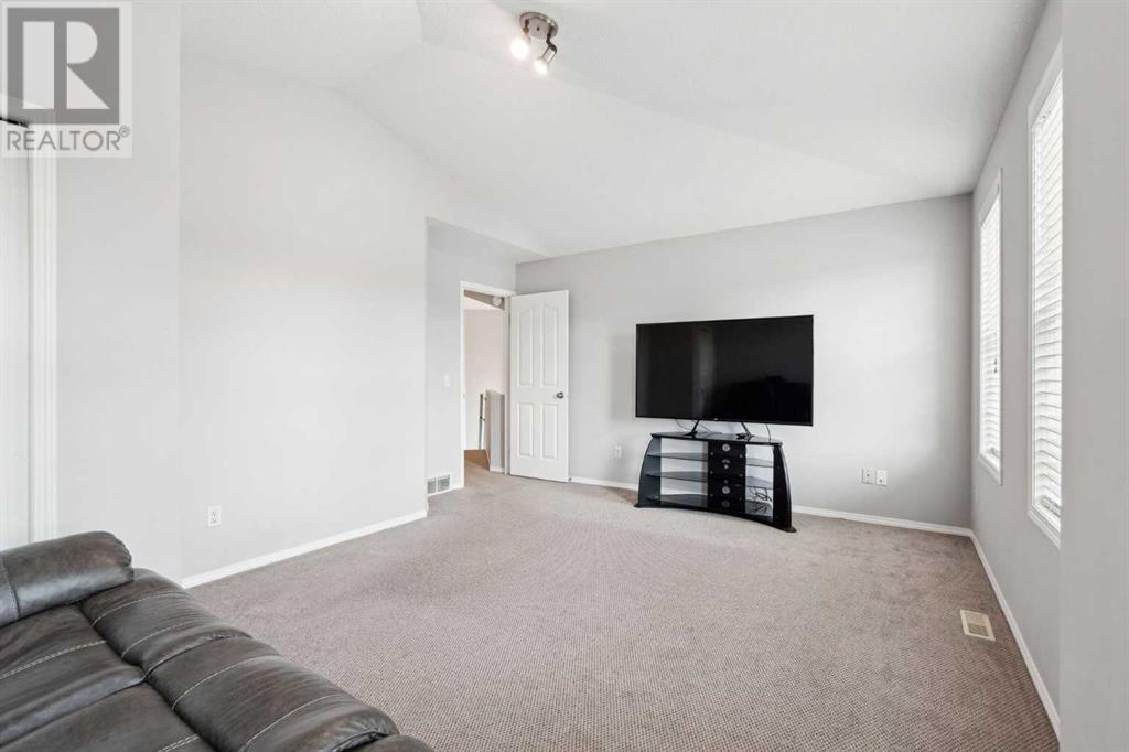 Single Family House for Sale in  Somerglen Way SW Somerset Calgary 