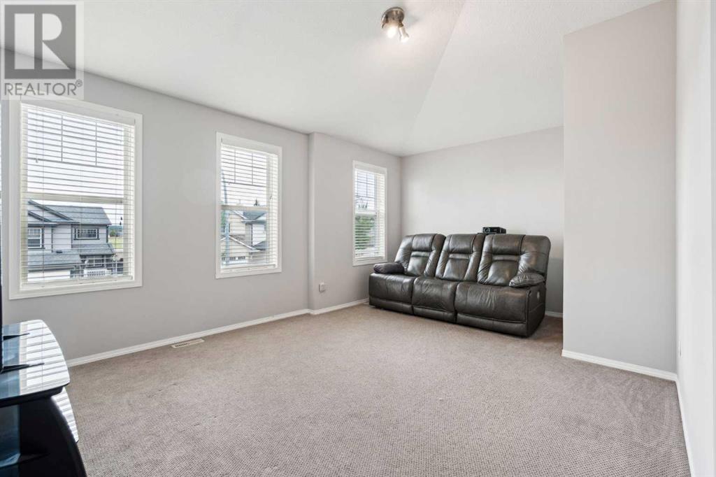 Single Family House for Sale in  Somerglen Way SW Somerset Calgary 