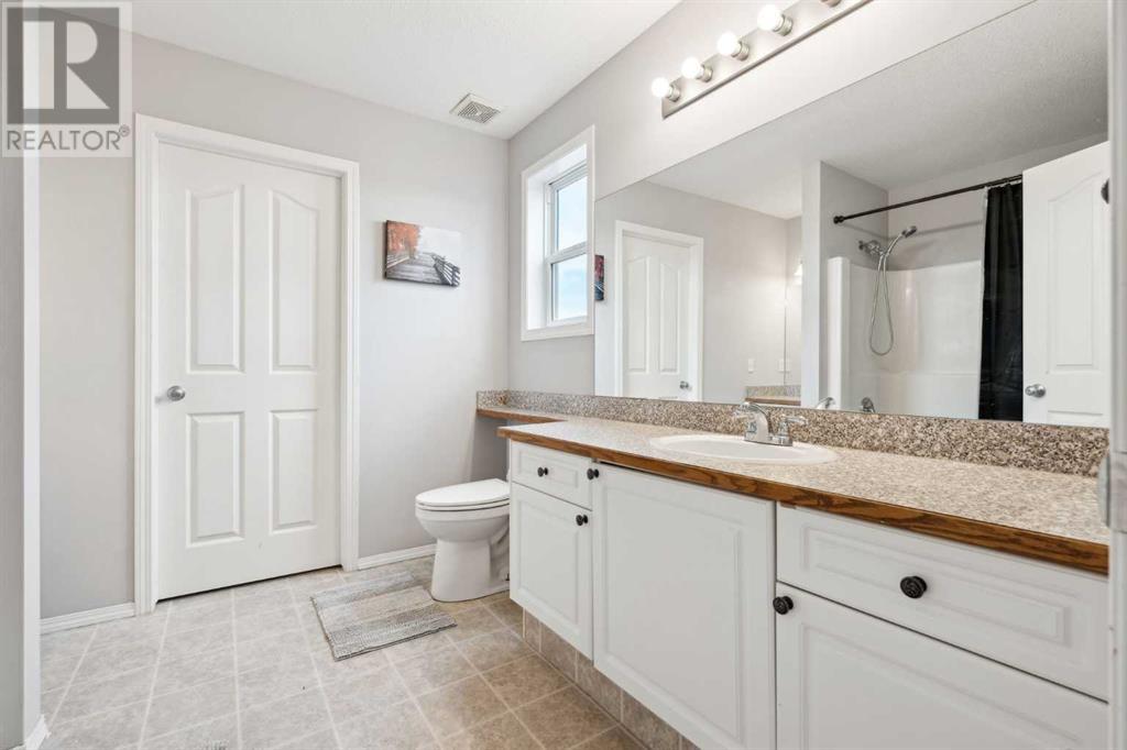 Single Family House for Sale in  Somerglen Way SW Somerset Calgary 