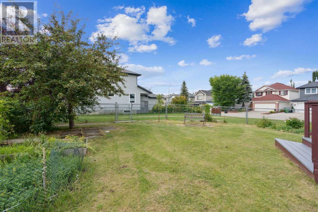 Single Family House for Sale in  Somerglen Way SW Somerset Calgary 