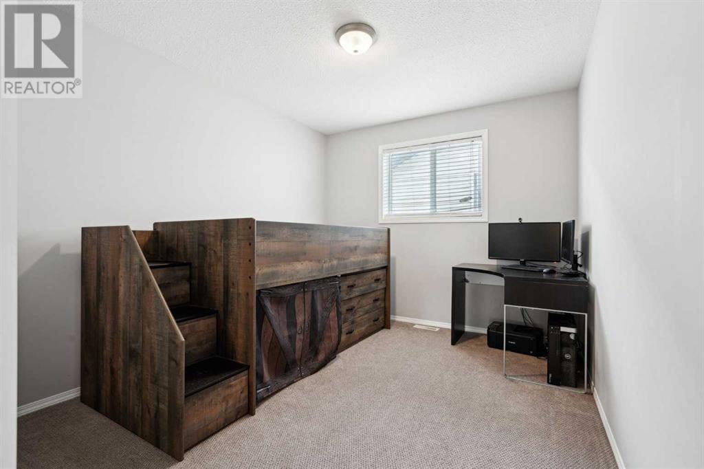 Single Family House for Sale in  Somerglen Way SW Somerset Calgary 