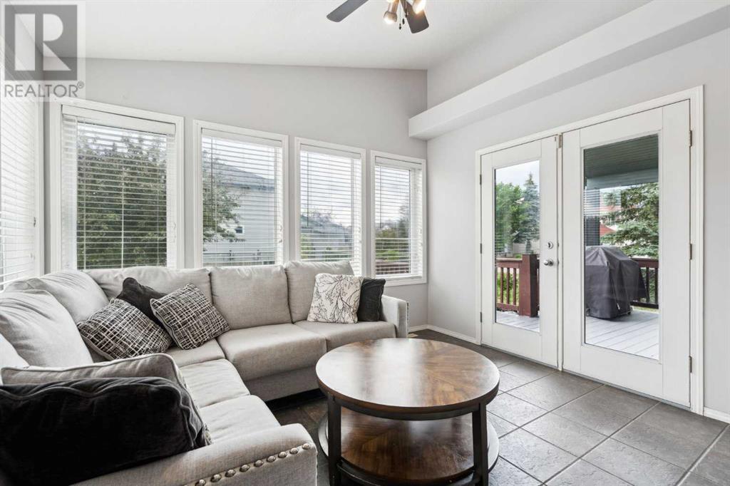 Single Family House for Sale in  Somerglen Way SW Somerset Calgary 