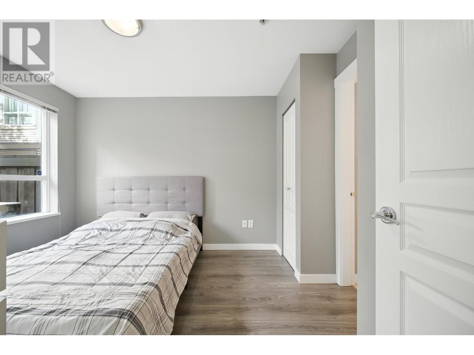 Photo 8 of 118 9399 Tomicki Avenue, Richmond BC