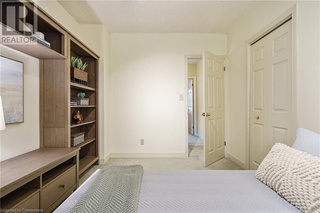 Photo 26 of 1121 Stephenson Drive, Burlington ON