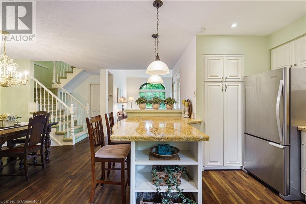 Photo 18 of 1121 Stephenson Drive, Burlington ON