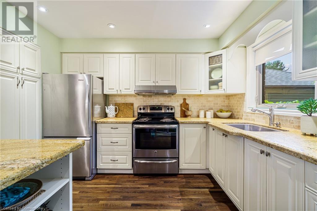 Photo 14 of 1121 Stephenson Drive, Burlington ON