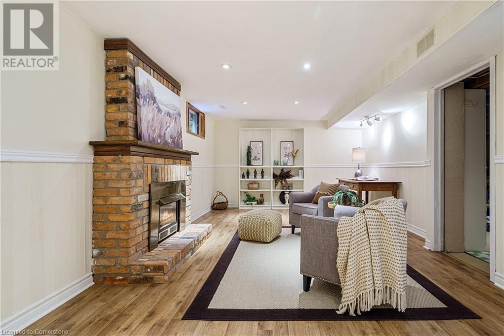 Photo 31 of 1121 Stephenson Drive, Burlington ON