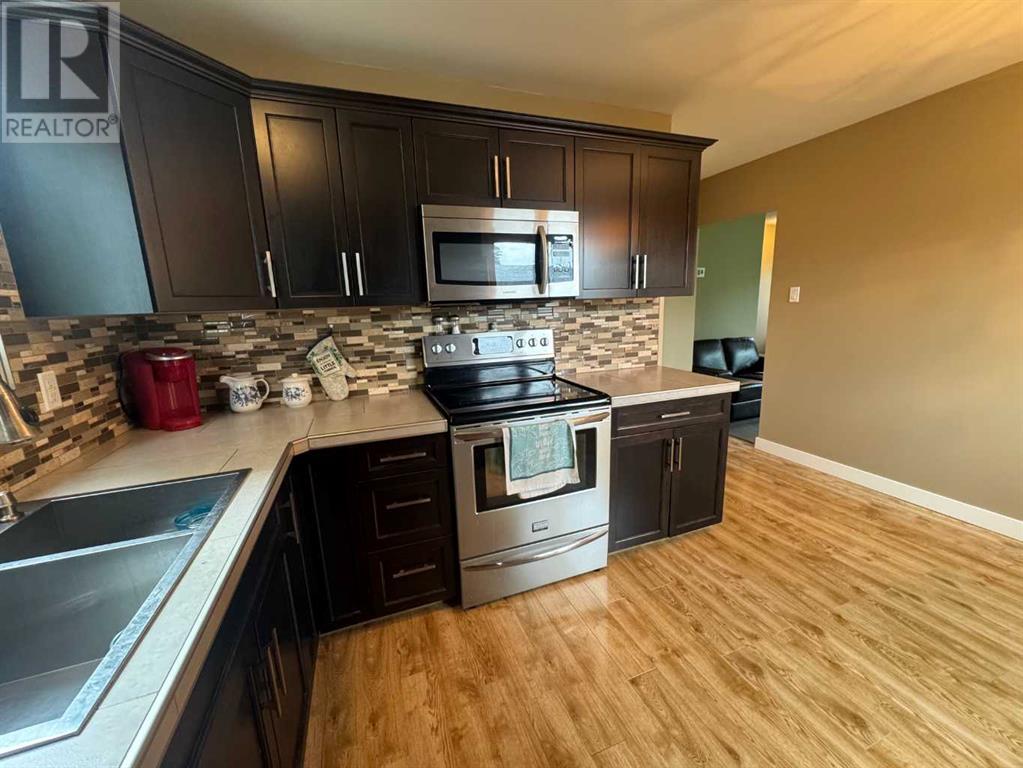 Single Family House for Sale in   Street Mountview Red Deer 
