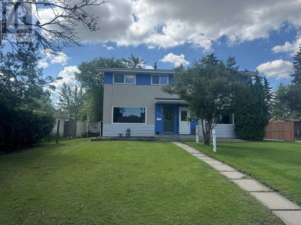 Single Family House for Sale in   Street Mountview Red Deer 