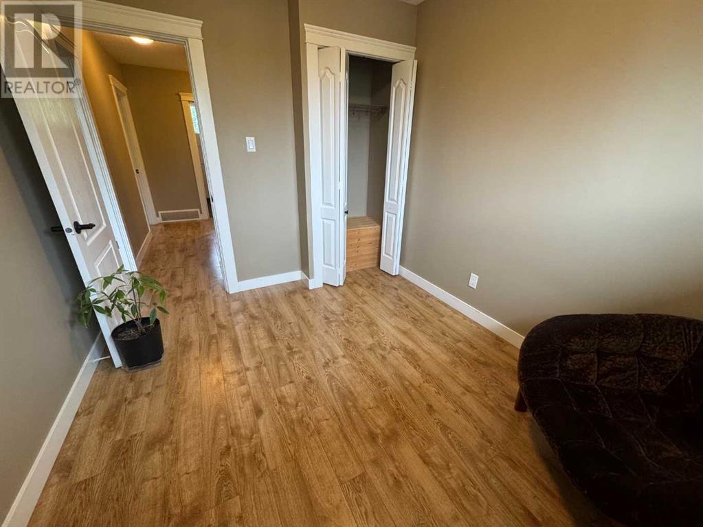 Single Family House for Sale in   Street Mountview Red Deer 
