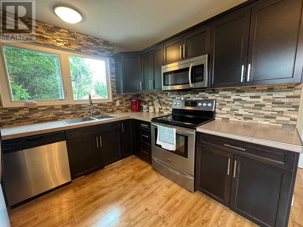 Single Family House for Sale in   Street Mountview Red Deer 