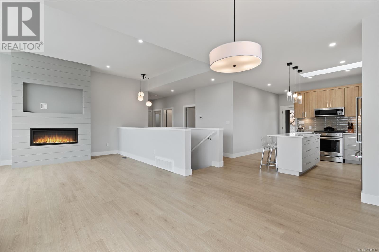 431 COLONIA DR S - Image 29