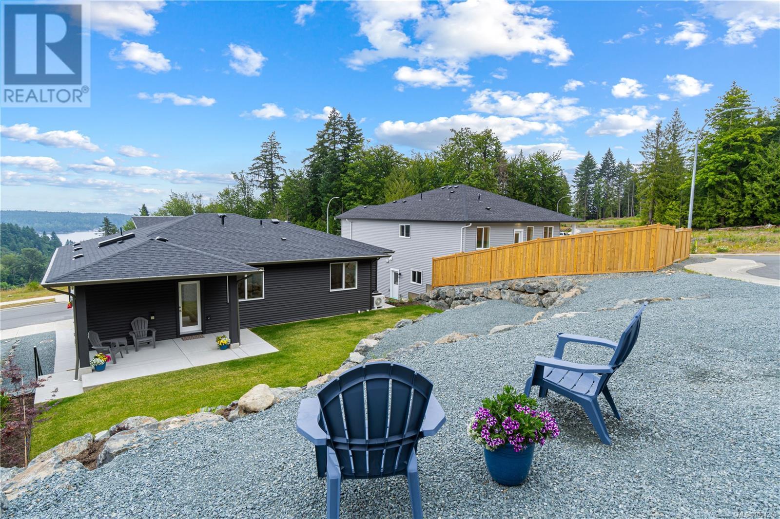 431 COLONIA DR S - Image 14