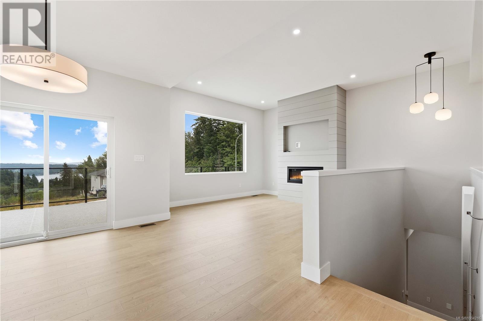 431 COLONIA DR S - Image 6