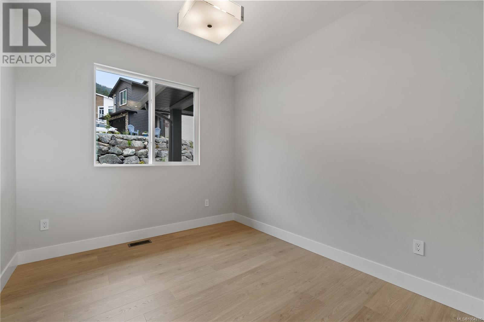 431 COLONIA DR S - Image 37