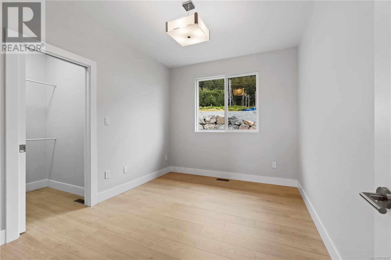 431 COLONIA DR S - Image 40
