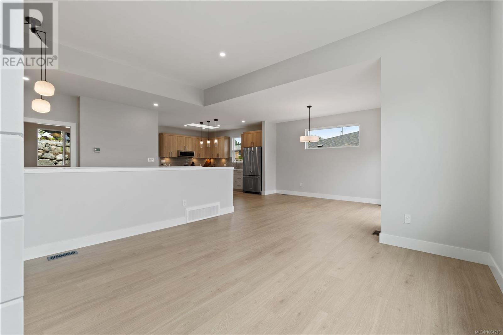431 COLONIA DR S - Image 34