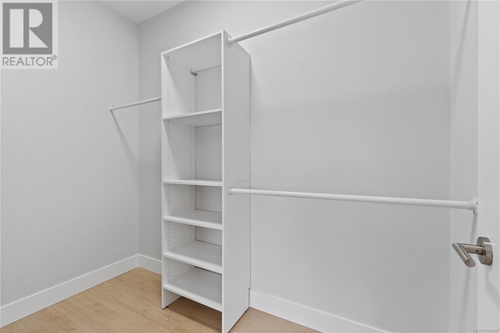 431 COLONIA DR S - Image 51