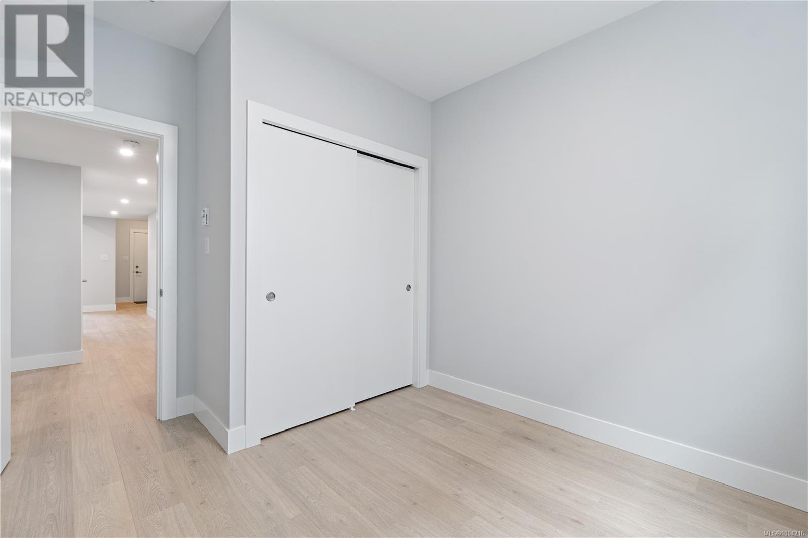 431 COLONIA DR S - Image 73