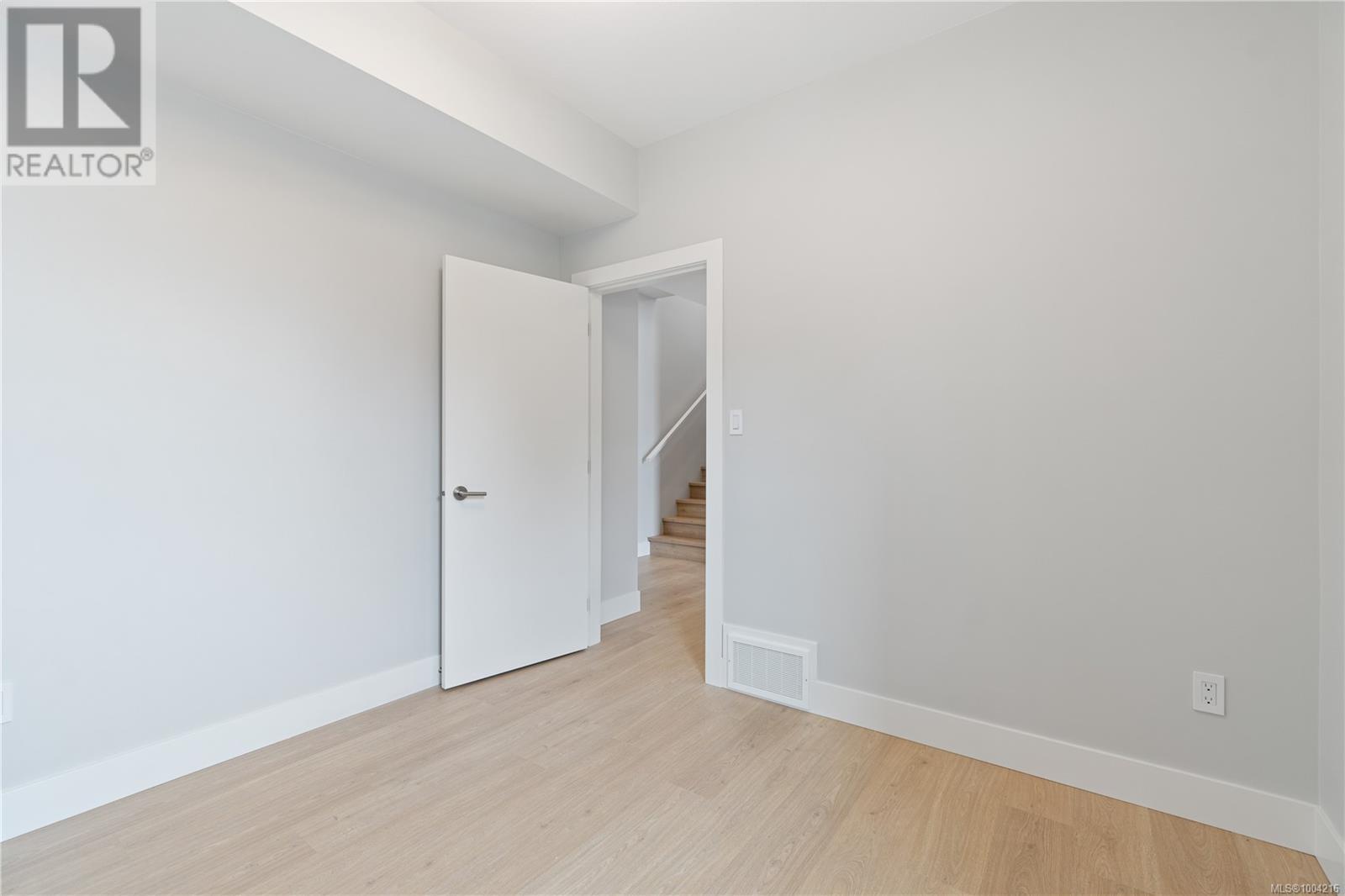 431 COLONIA DR S - Image 57