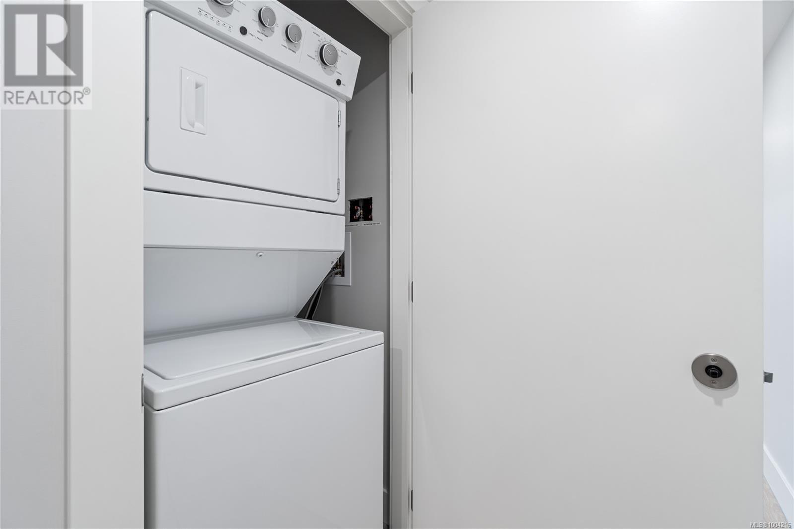 431 COLONIA DR S - Image 78