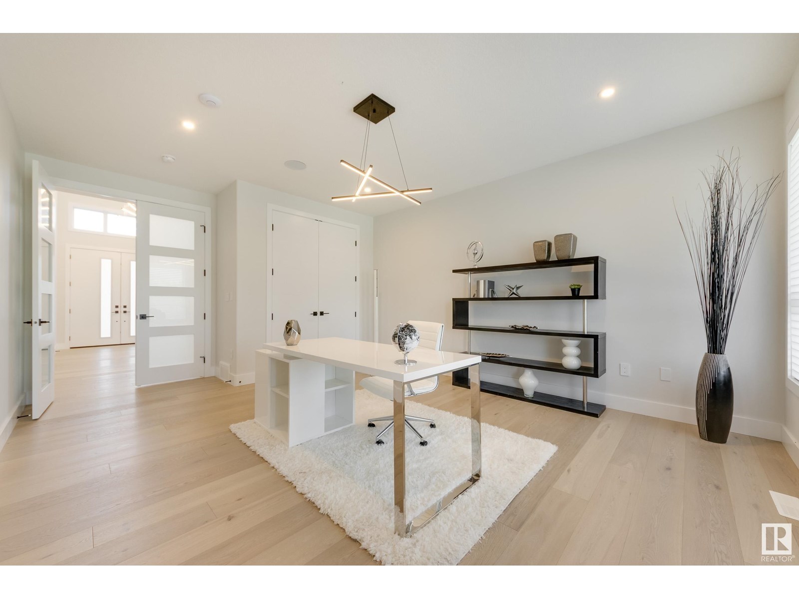 Photo 12 of 4111 Whispering River Dr Dr Sw, Edmonton AB