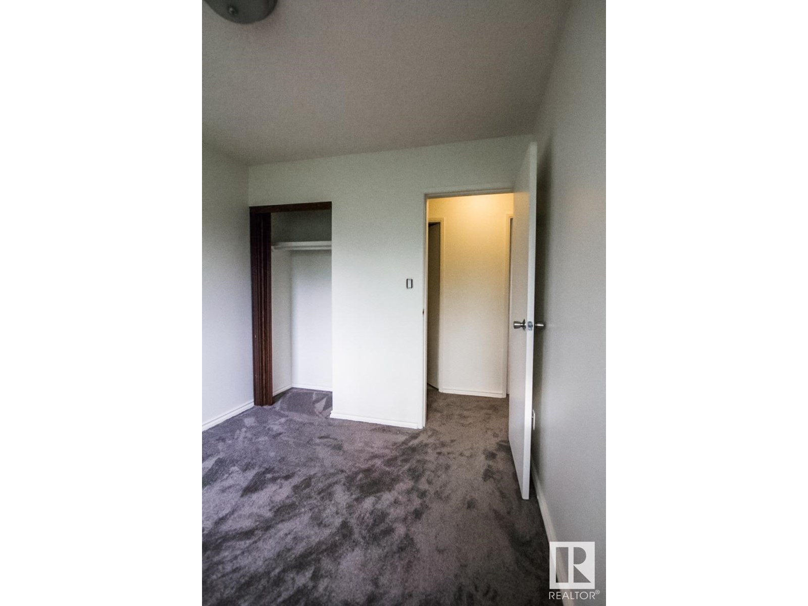 Photo 20 of 18241 84 Av Nw, Edmonton AB