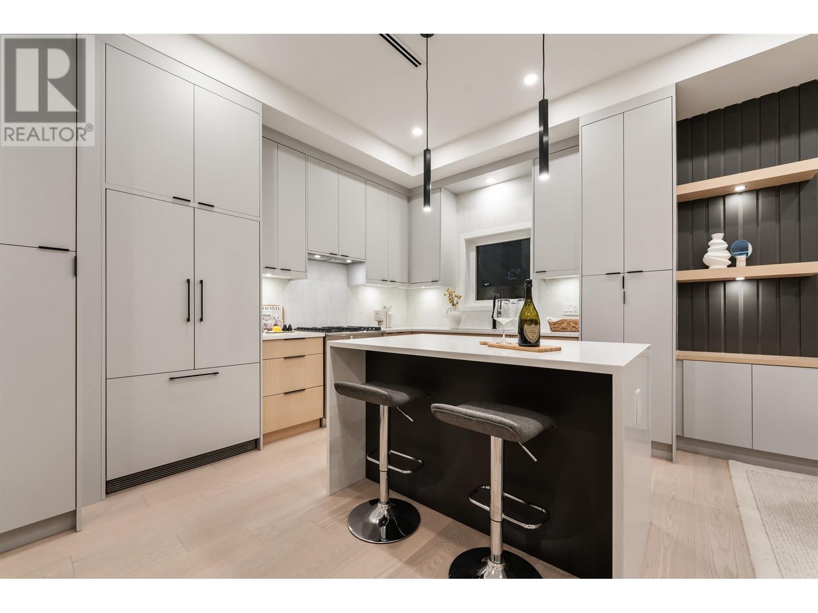 Photo 5 of 1 1259 Renfrew Street, Vancouver BC