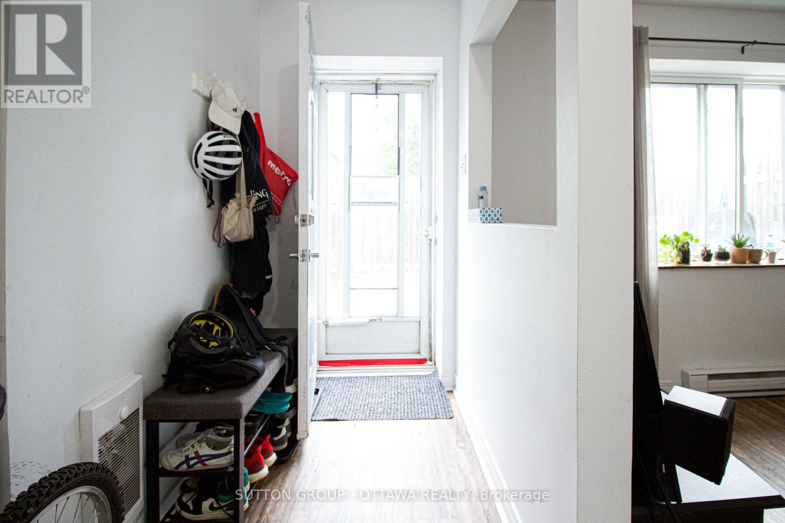 Photo 16 of 309 Cyr Avenue, Ottawa ON