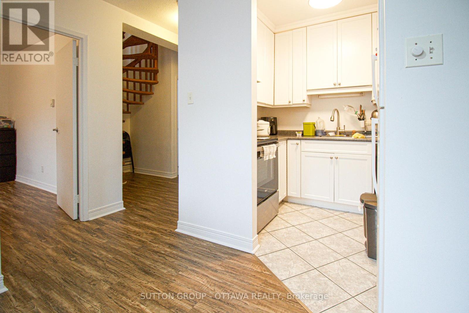Photo 21 of 309 Cyr Avenue, Ottawa ON