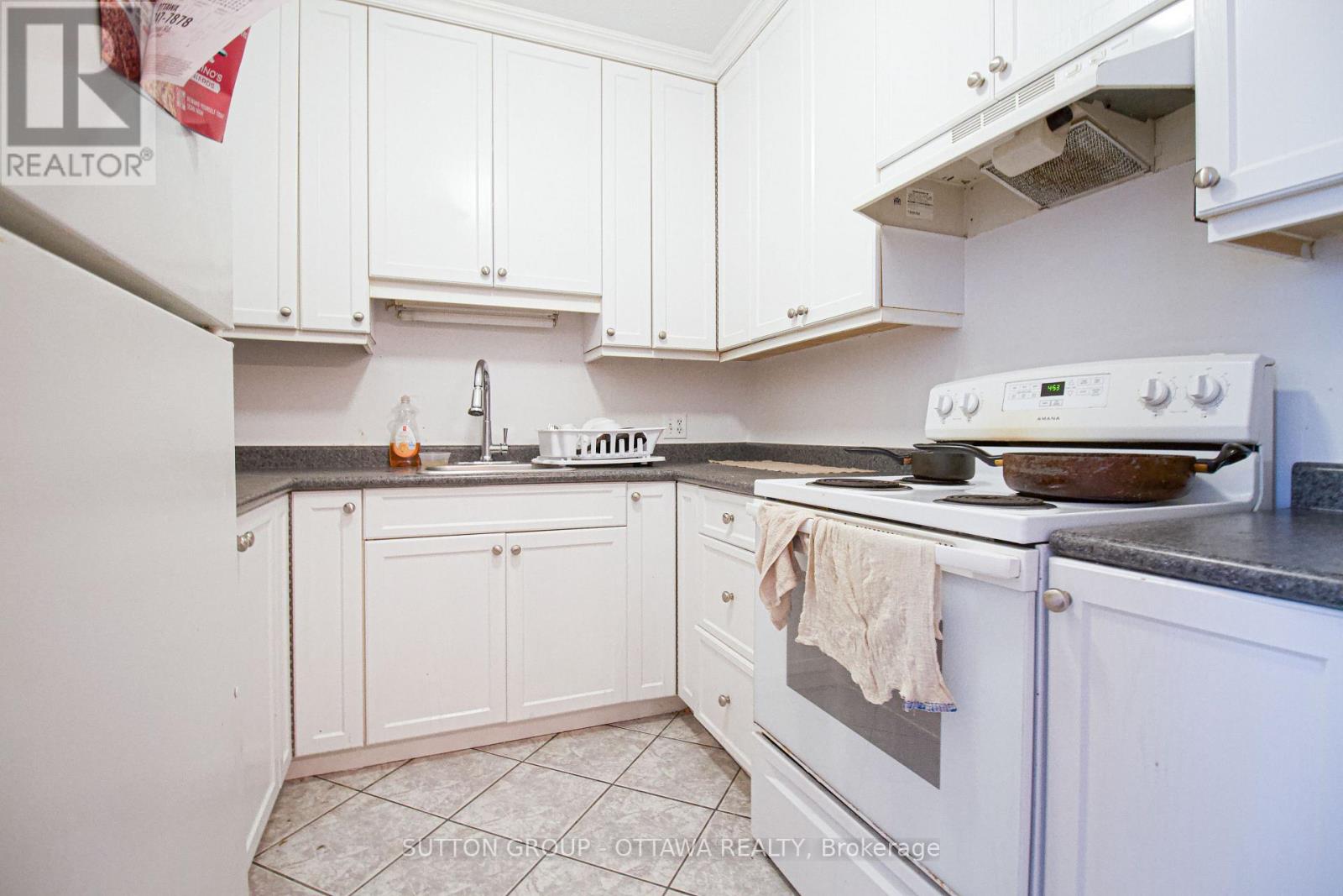 Photo 30 of 309 Cyr Avenue, Ottawa ON