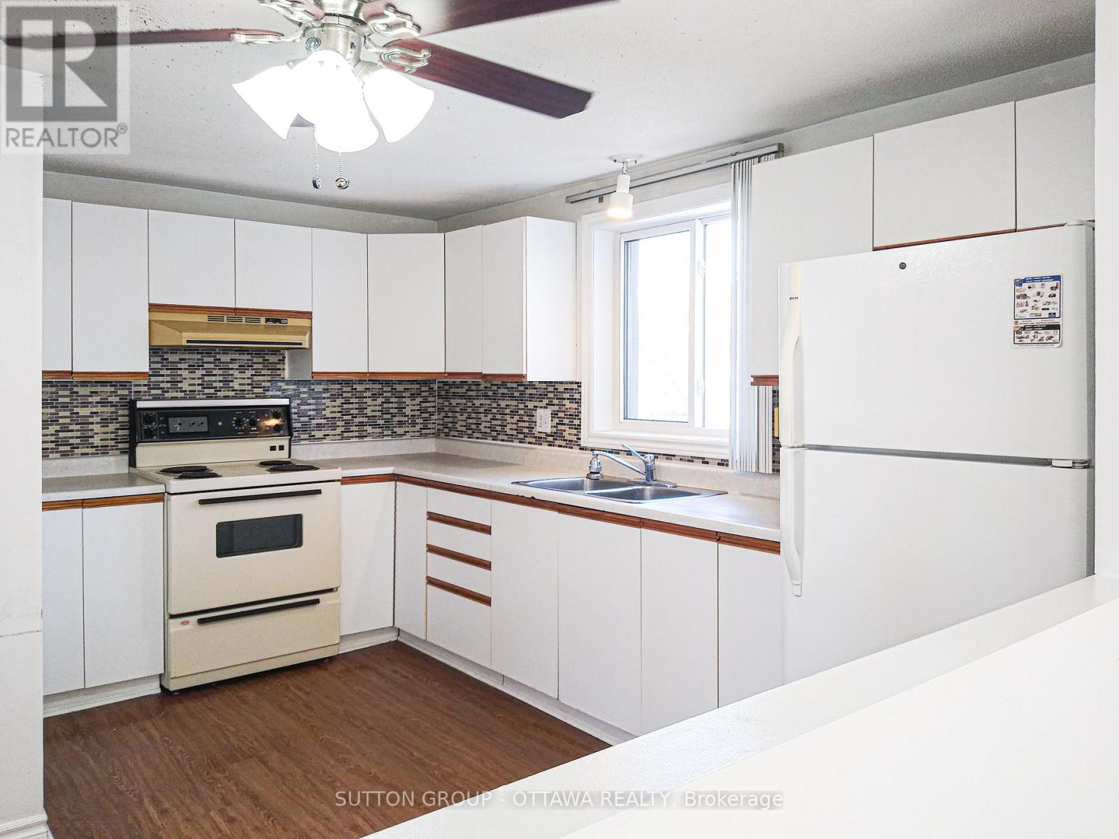 Photo 40 of 309 Cyr Avenue, Ottawa ON