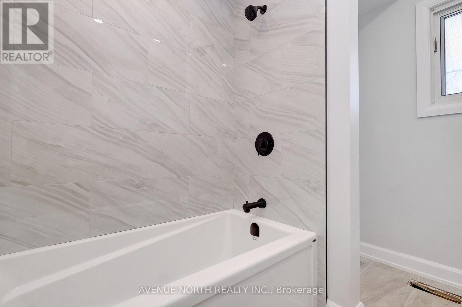 Photo 34 of 882 Balsam Drive, Ottawa ON