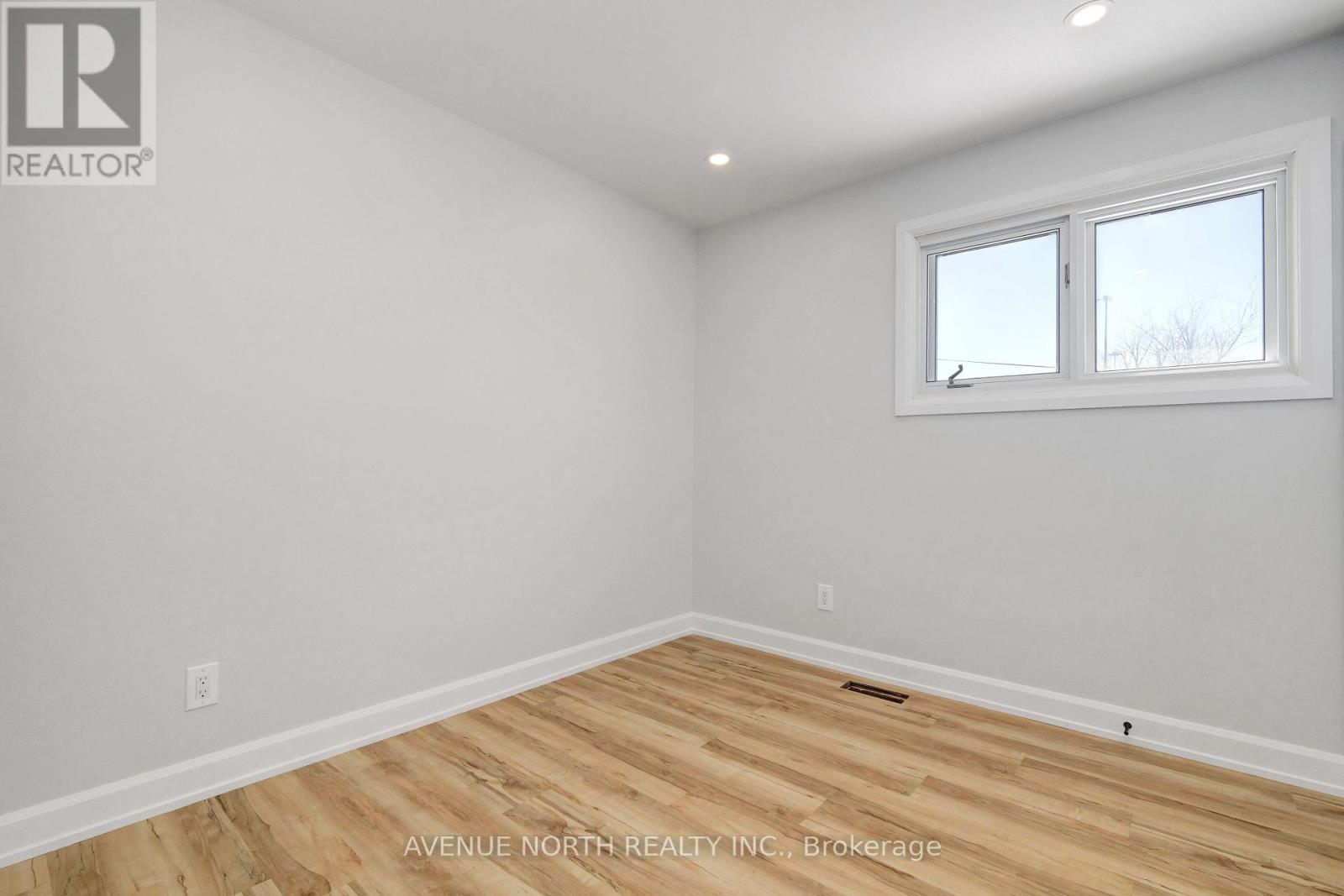 Photo 1 of 882 Balsam Drive, Ottawa ON