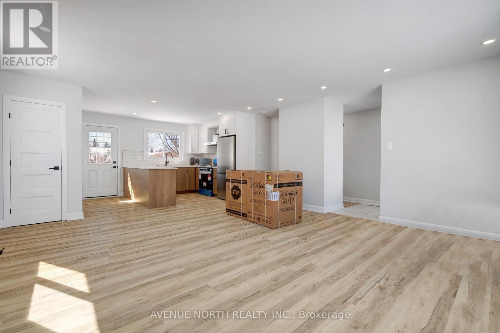 Photo 22 of 882 Balsam Drive, Ottawa ON