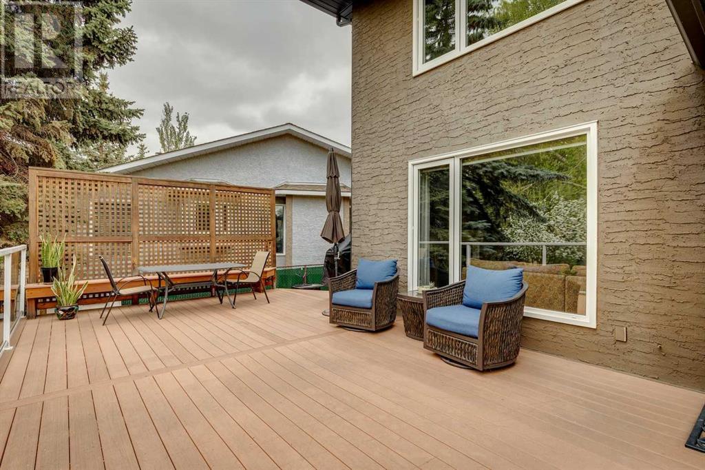 Single Family House for Sale in  Douglasbank Crescent SE Douglasdale/Glen Calgary 