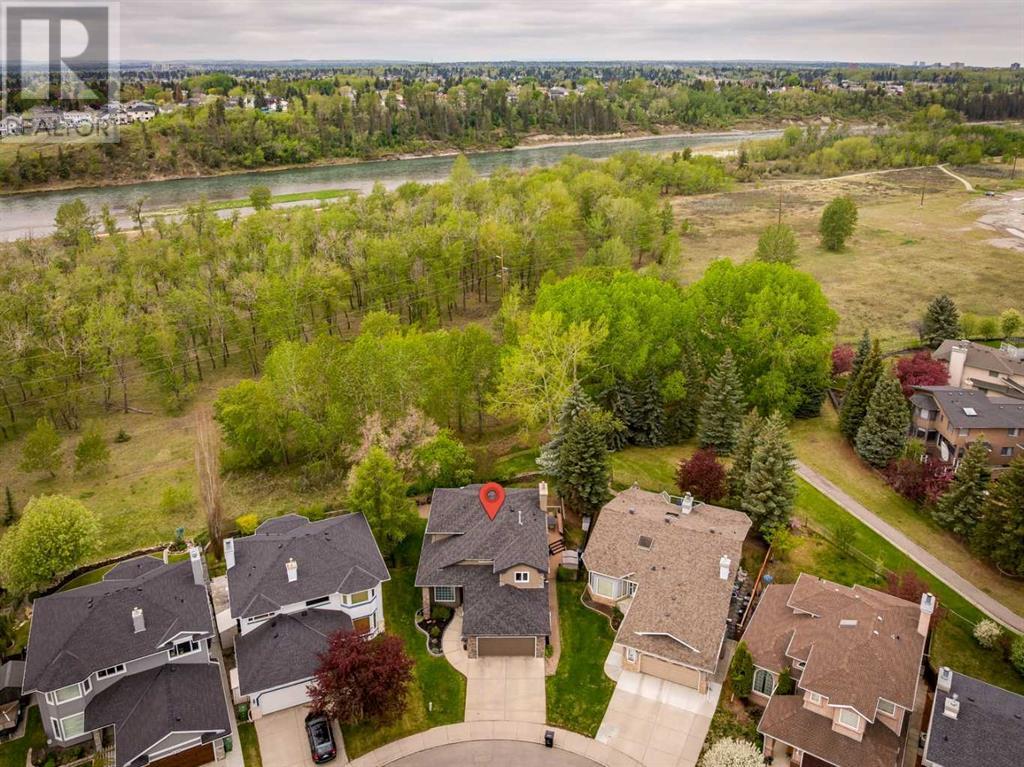Single Family House for Sale in  Douglasbank Crescent SE Douglasdale/Glen Calgary 