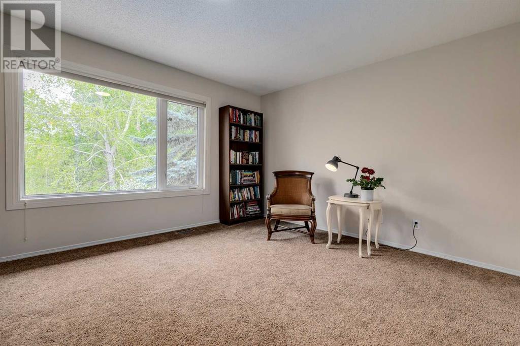 Single Family House for Sale in  Douglasbank Crescent SE Douglasdale/Glen Calgary 