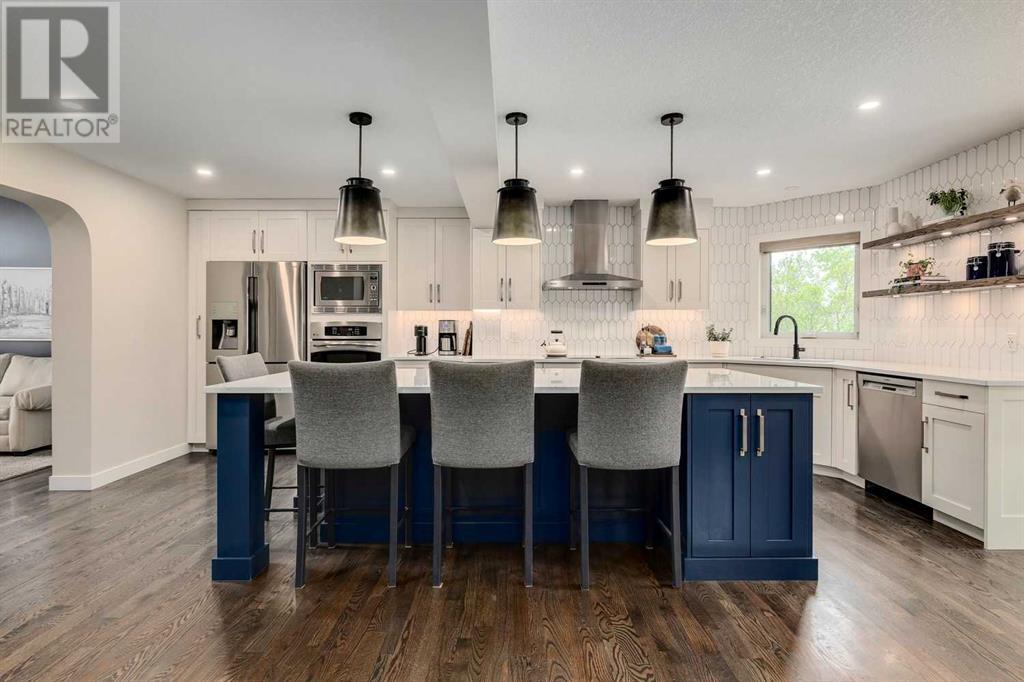 Single Family House for Sale in  Douglasbank Crescent SE Douglasdale/Glen Calgary 
