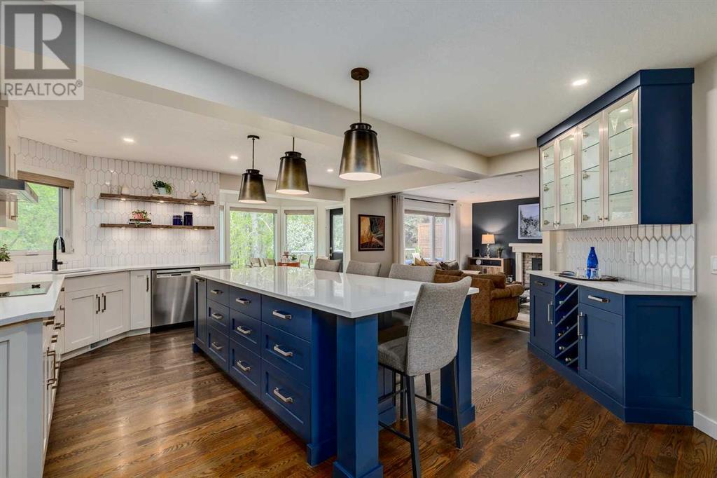 Single Family House for Sale in  Douglasbank Crescent SE Douglasdale/Glen Calgary 