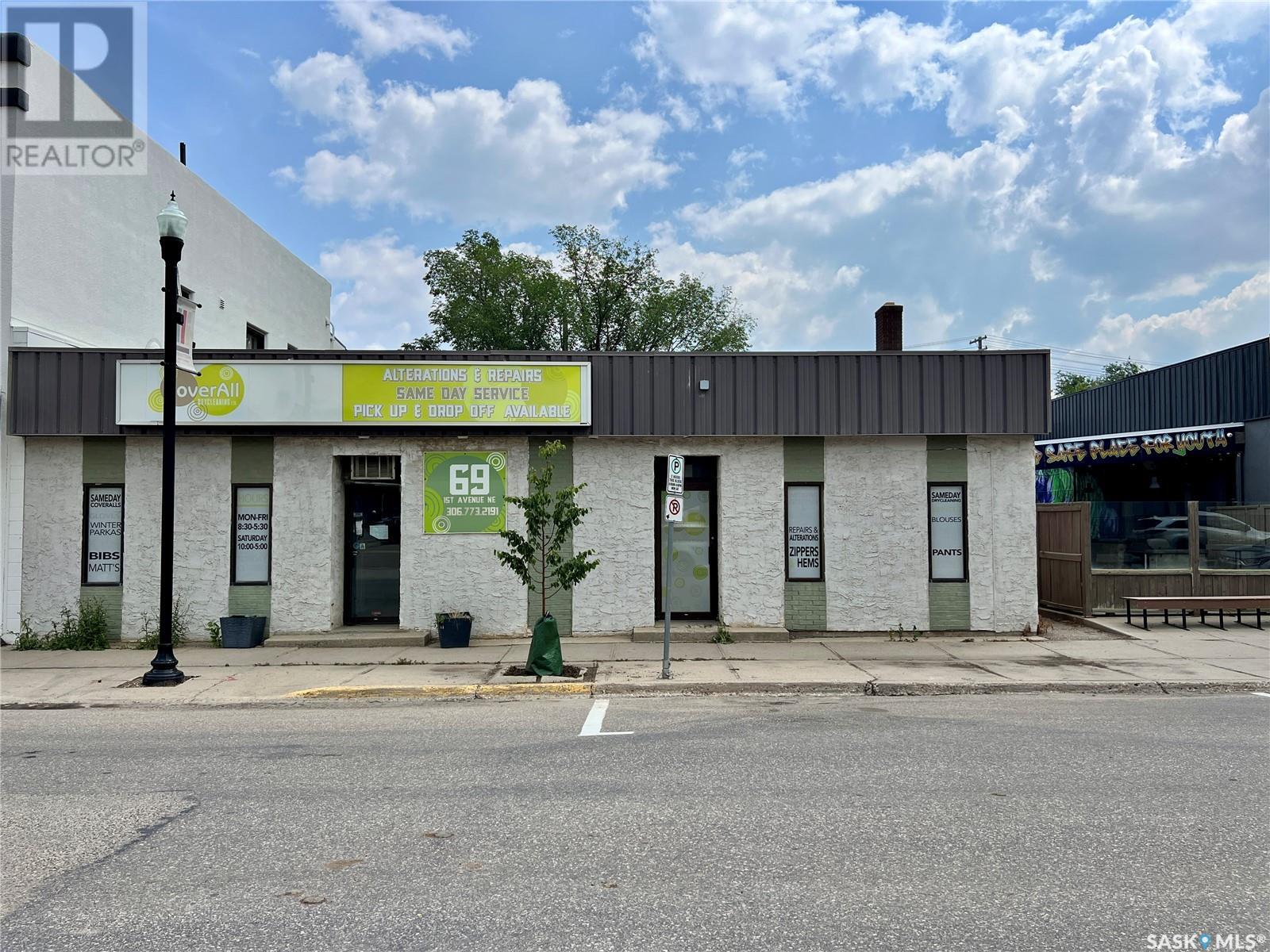 69 1st AVENUE NE, Swift Current, Saskatchewan