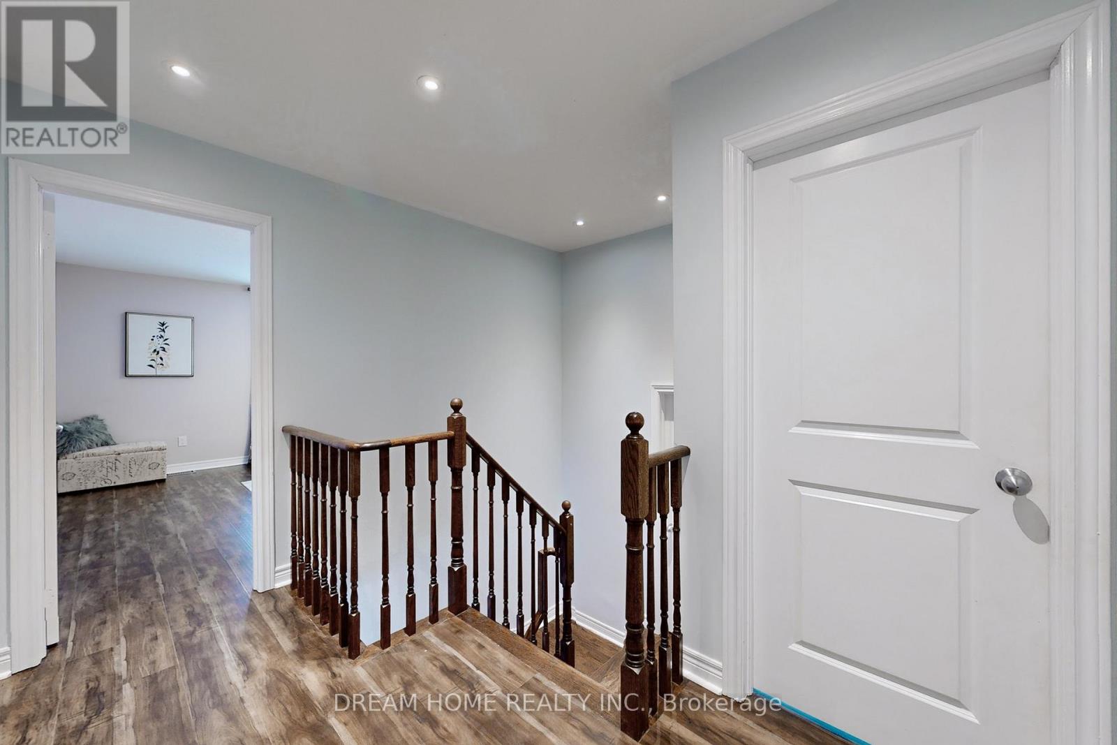 Photo 29 of 63 Murray Tabb Street, Clarington ON