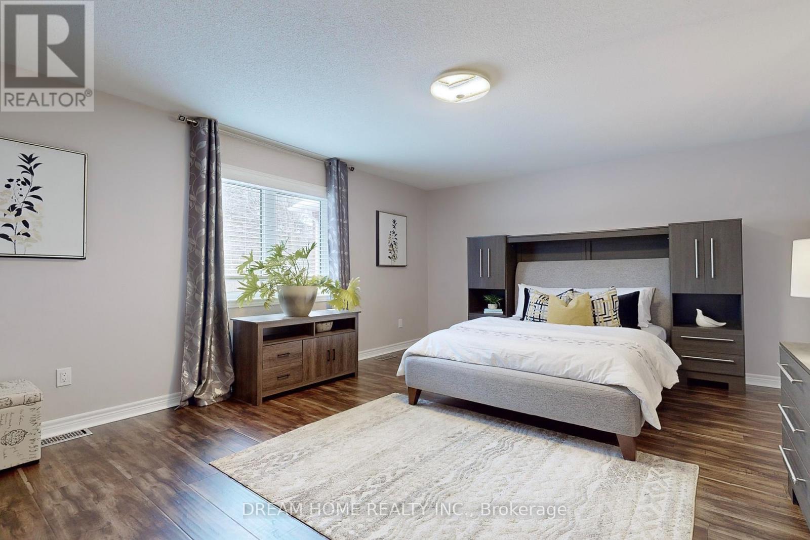 Photo 28 of 63 Murray Tabb Street, Clarington ON