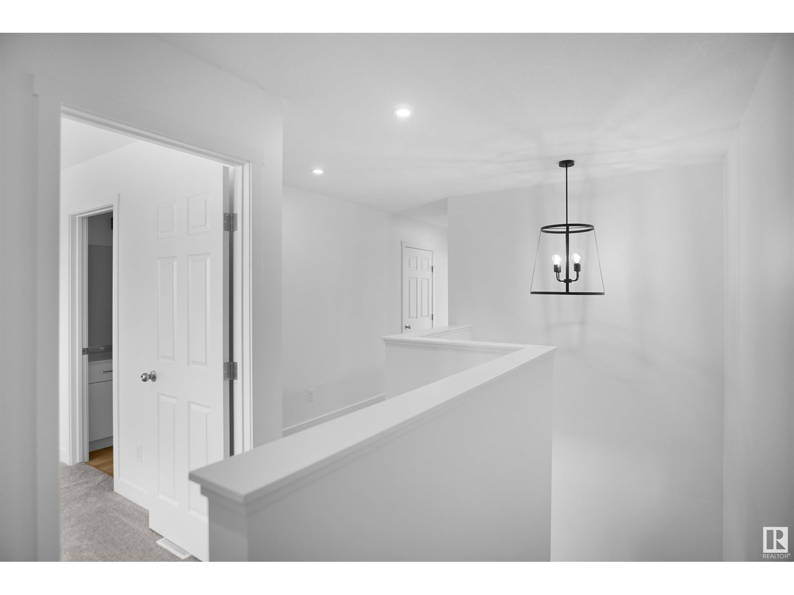 Photo 11 of 19443 22 Av Nw, Edmonton AB