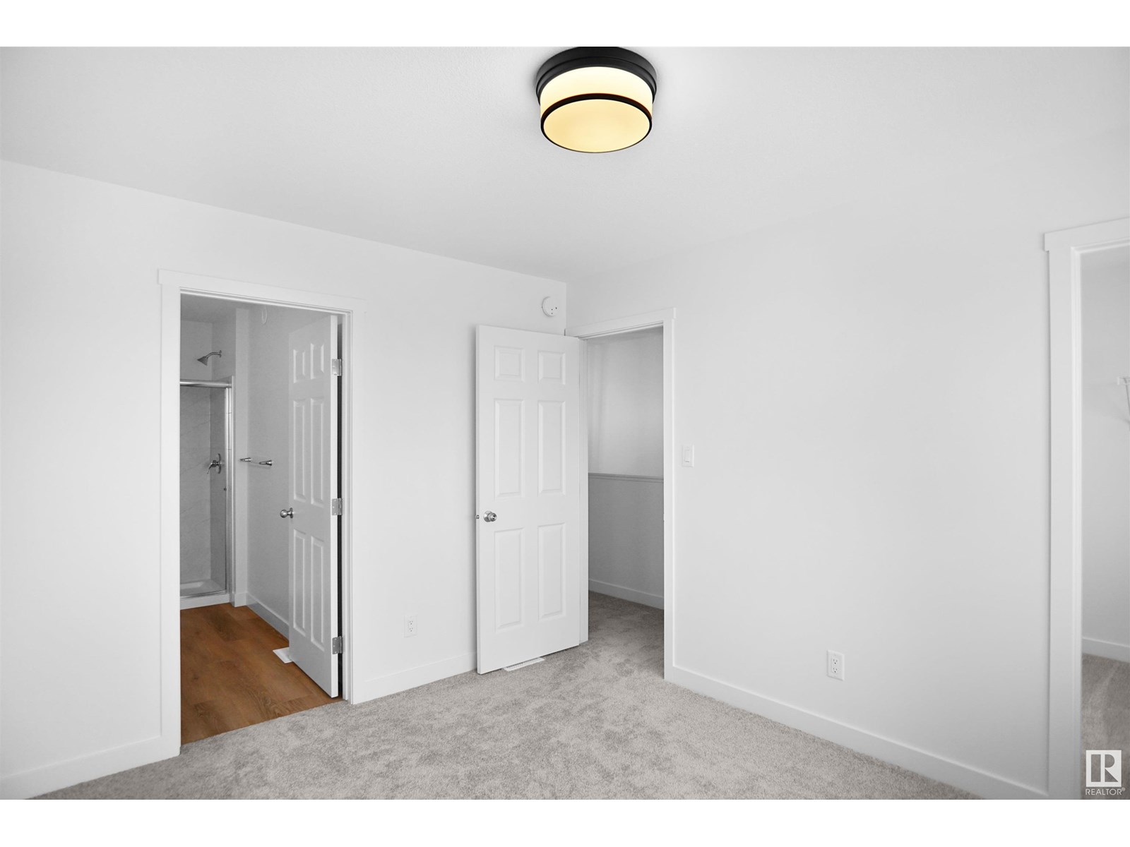 Photo 8 of 19443 22 Av Nw, Edmonton AB