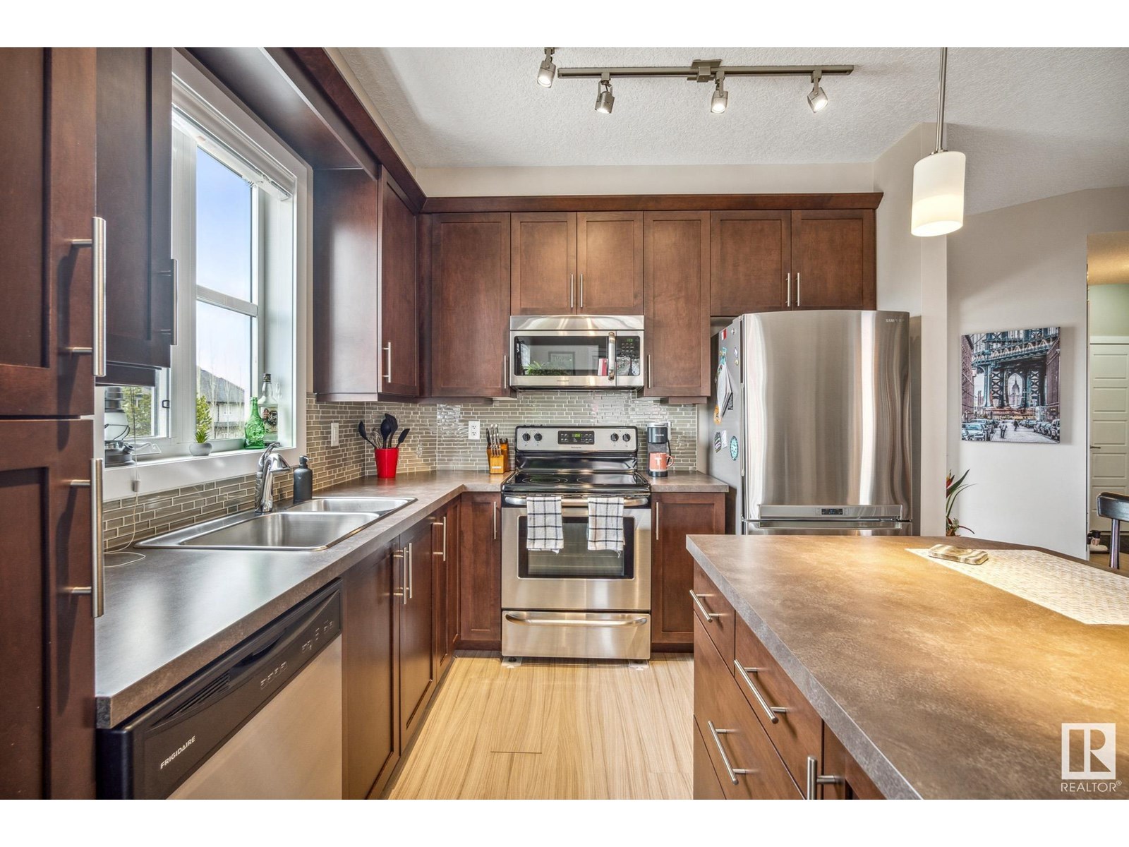 Photo 6 of 204 2588 Anderson Wy Sw, Edmonton AB