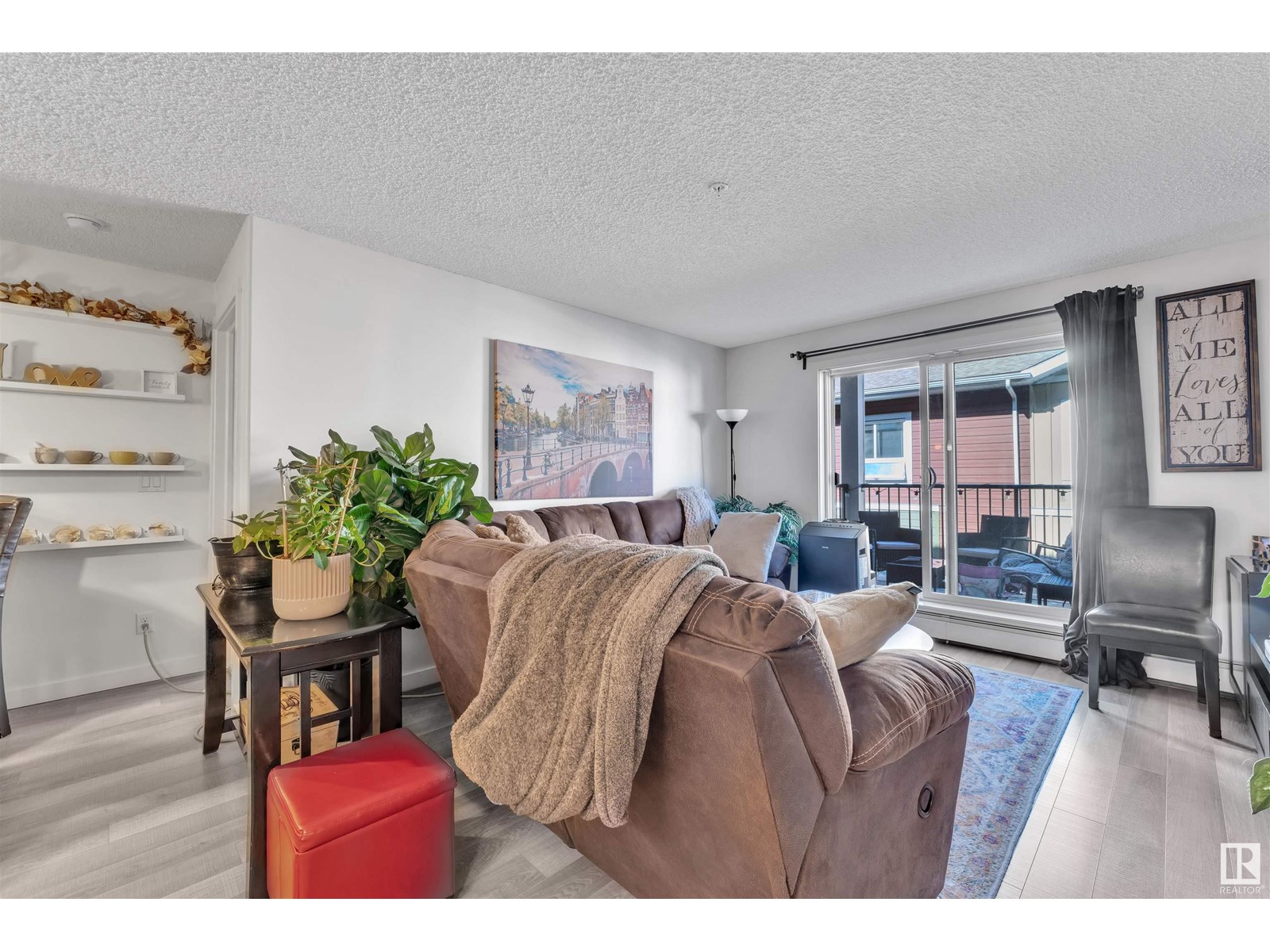 Photo 9 of 228 6076 Schonsee Wy Nw, Edmonton AB